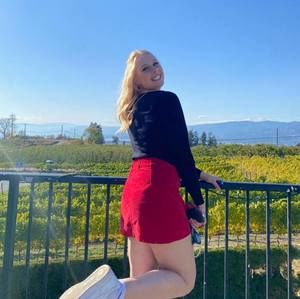 Meet your Posher, Monique